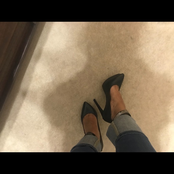 Meet your Posher, Anissa - Picture 2 of 4